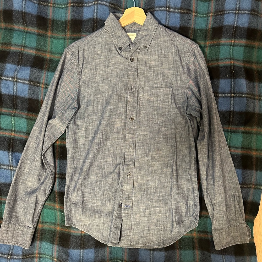 Gap Chambray Navy Men’s Size Small Shirt